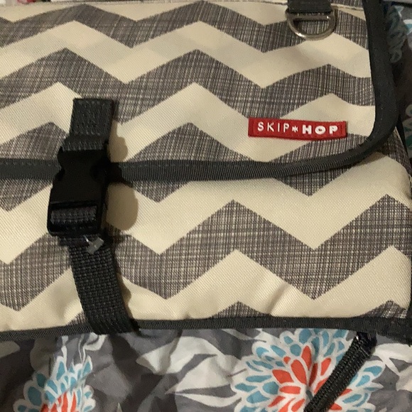 Balboa Baby Nursing Cover & Skip Hop Changing Pad and Wipes Container Bundle - Picture 3 of 10